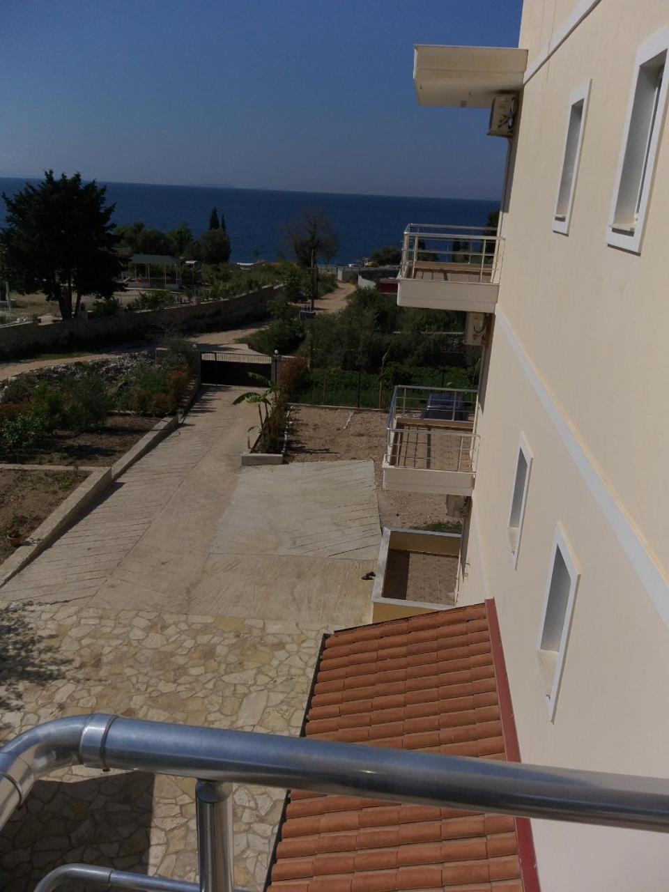 Hotel Afrodite Dhërmi Exterior foto