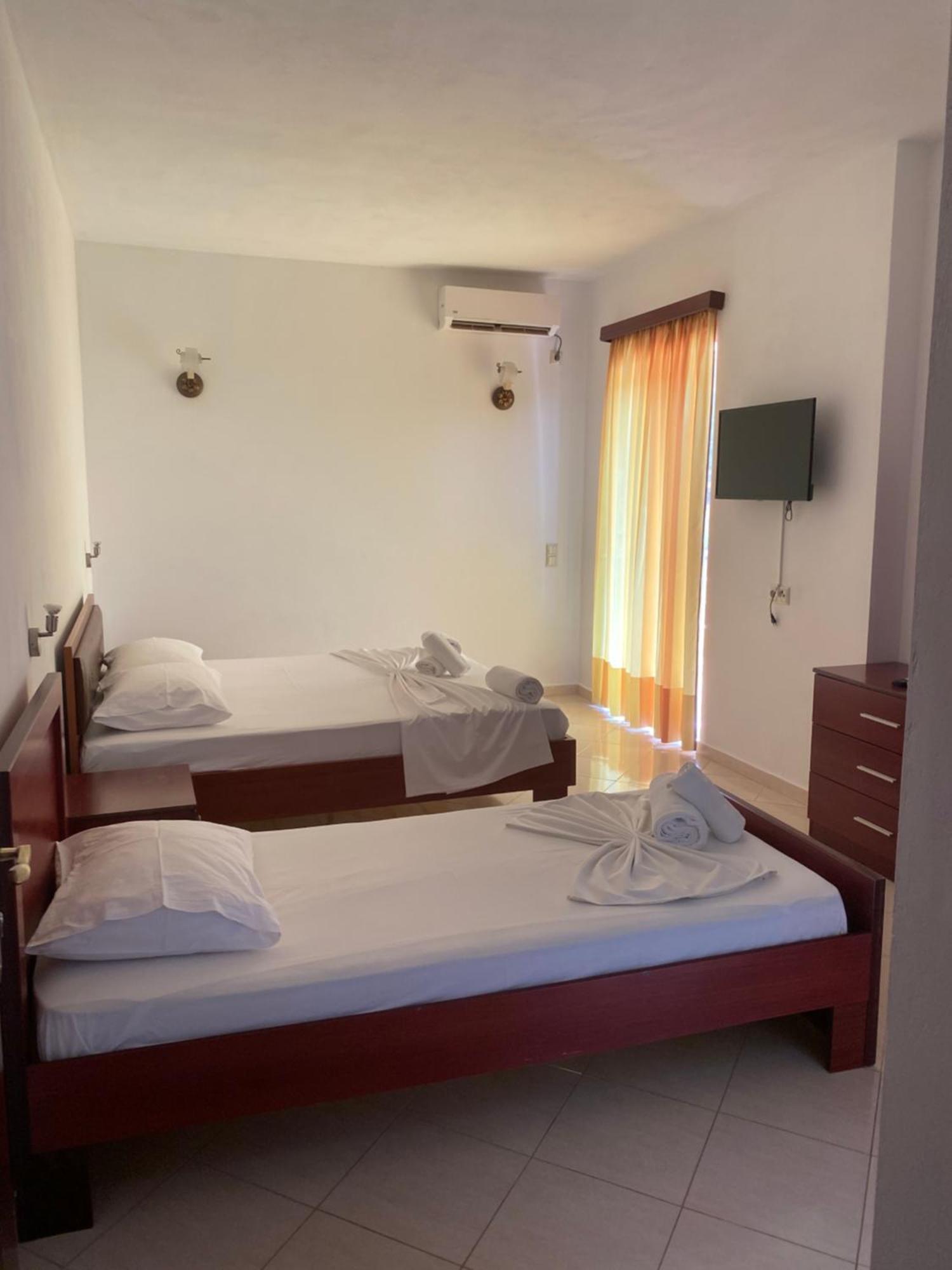 Hotel Afrodite Dhërmi Exterior foto